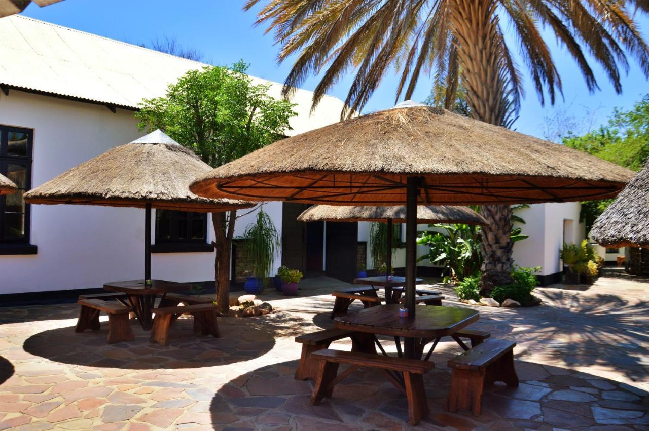 Central Hotel Omaruru Buitenkant foto