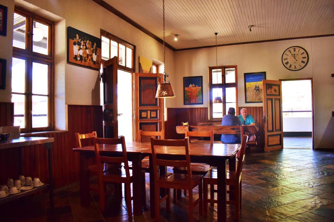 Central Hotel Omaruru Buitenkant foto