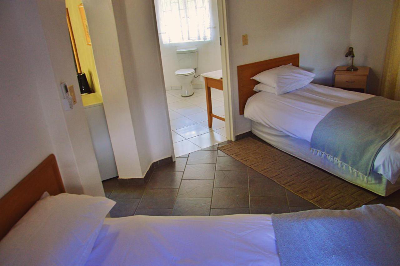 Central Hotel Omaruru Buitenkant foto